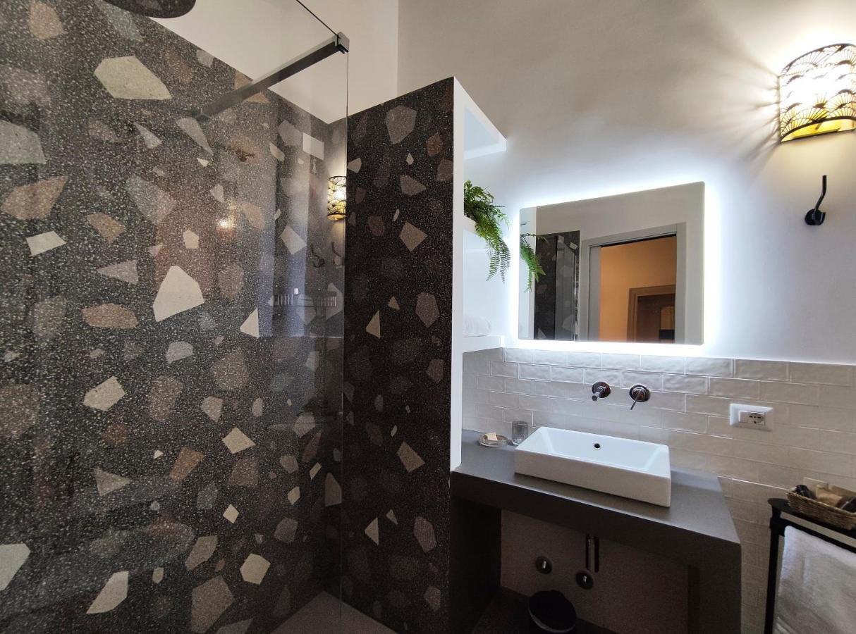 Visconti Suites By Fna Hospitality Roma エクステリア 写真